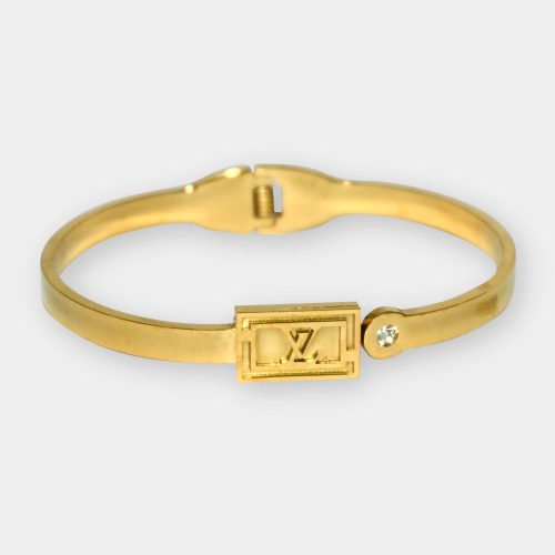 Sparkling Triangle  Shape Bracelet